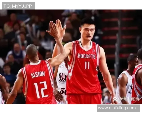 篮球与足球明星的人品评析与影响力探讨